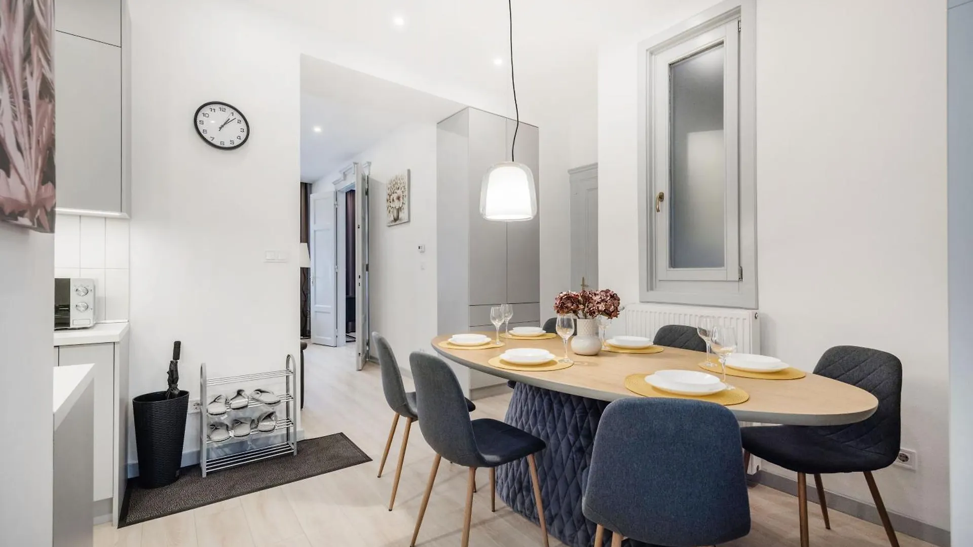 Elegant Two-Bedroom Apartment In The Centre Budapest