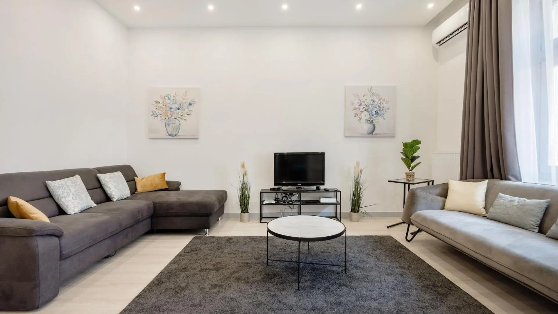 Elegant Two-Bedroom Apartment In The Centre Budapest Hungary
